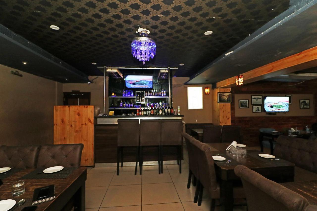 Rājpura Oyo 22677 Hotel Mehfil المظهر الخارجي الصورة
